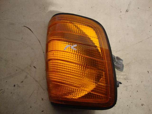 Blinker re  db 200 w124 bild1