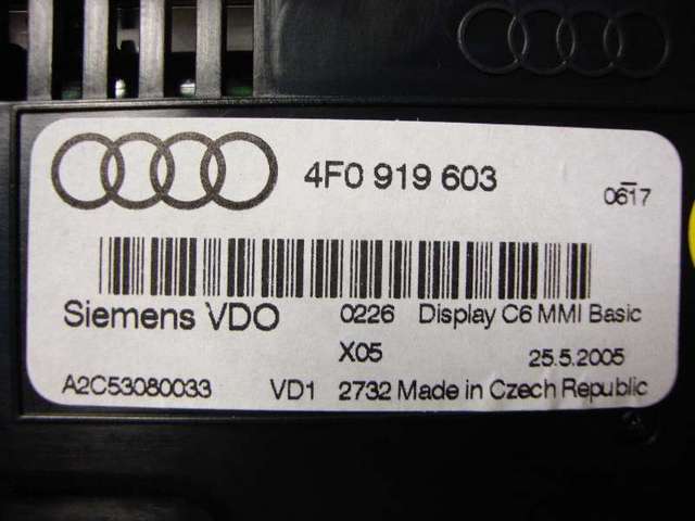 Display   monitor  a6  4f bj 2007 bild1