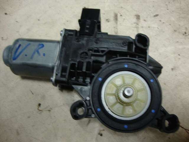 Motor fensterheber vorne rechts  amarok  bj 2010 90 kw bild1