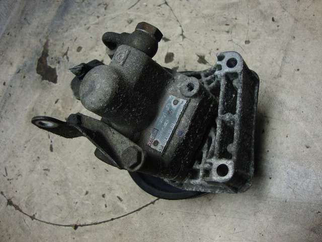 Servopumpe  bmw 320 1 e36 bild1