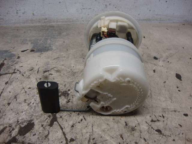 Kraftstoffpumpe elektrisch  twingo 1,2 bj 2002 Bild