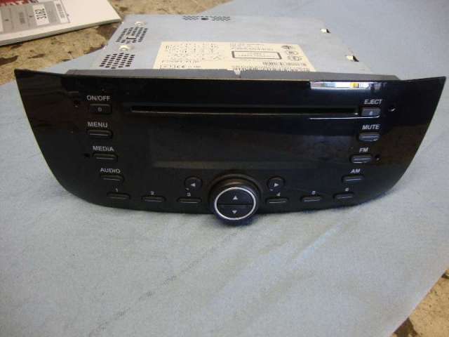 Radio mit cd  punto 199 1,2 bj 2011 Bild