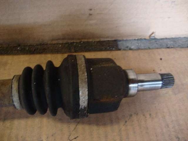 Antriebswelle vorne links  peugeot 206 bj 2000 Bild