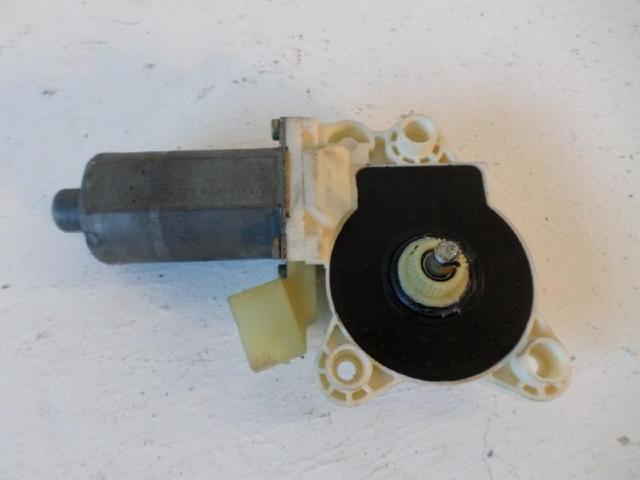 Motor fensterheber vorne links  e240  bj 2002 bild1