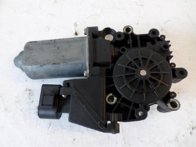 Motor fensterheber vorne links  a3  8l 1,6 bj 98 bild2