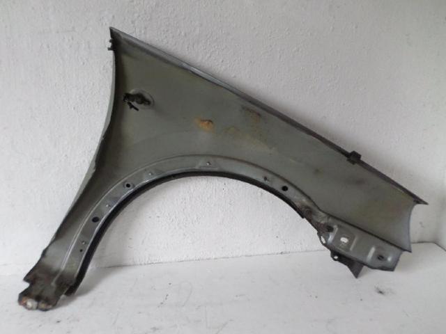 Kotfluegel links  corsa c 1,2 bj 2004 bild1