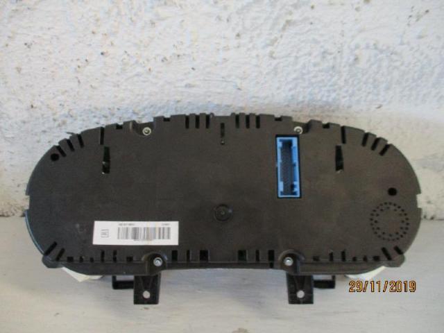 Kombiinstrument  audi  a1 bj 2012 bild1