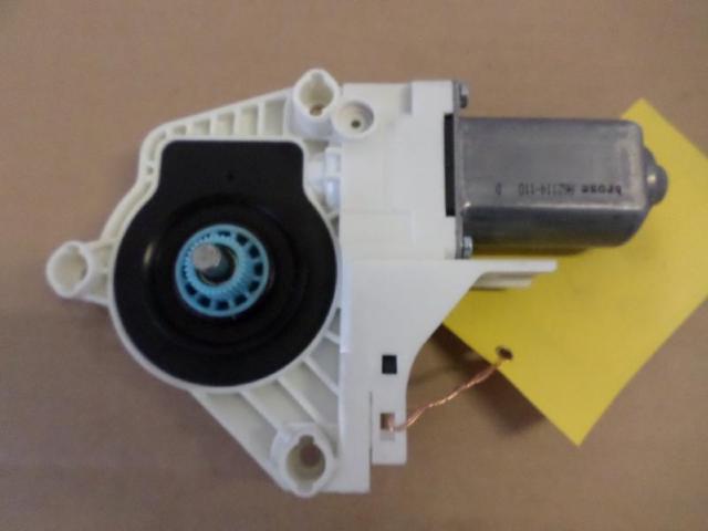 Motor fensterheber vorne links  audi  a1 bj 2012 bild1