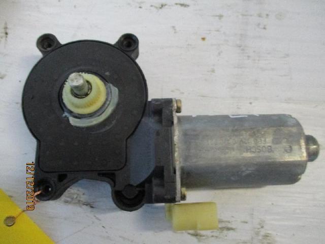 Motor fensterheber vorne links   320d limousine e46 bild1