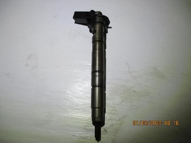 Einspritzduese   injektor   a4 2,0 tdi bj 2010 bild1