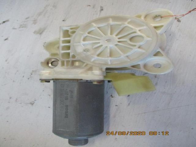 Motor fensterheber vorne links  clk 200  bj 2003 bild1