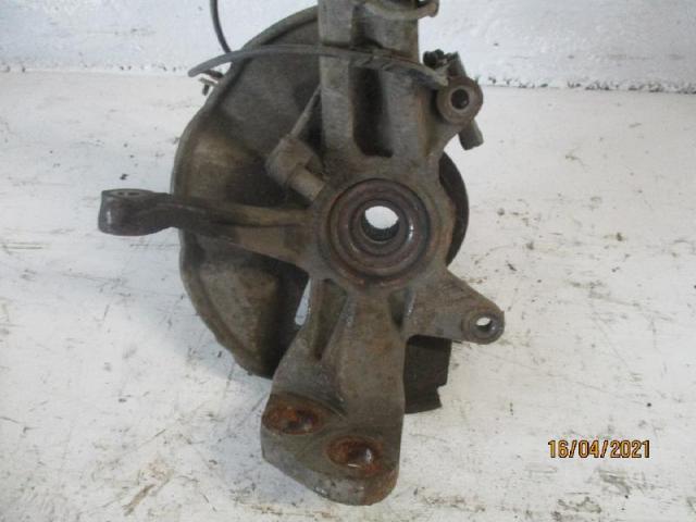 Achsschenkel links  mazda 6 2,0 bj 2005 bild1