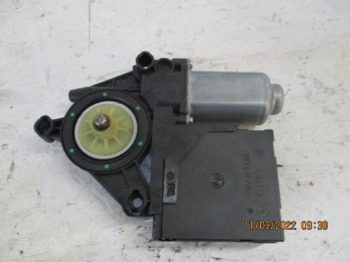 Motor fensterheber vorne links   touran 1,9 tdi bj04 bild1