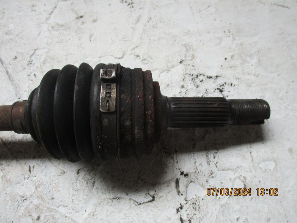 Antriebswelle vorne links  citroen c1 bj. 2006 bild2