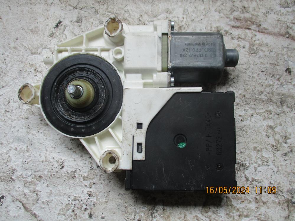 Motor fensterheber vorne links   golf+ 1,6 bj 2007 bild1