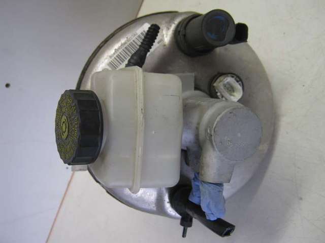 Hauptbremszylinder mit bremskraftverstaerker bild1