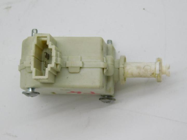 Stellmotor zv tankklappe zentralverriegelung bild2