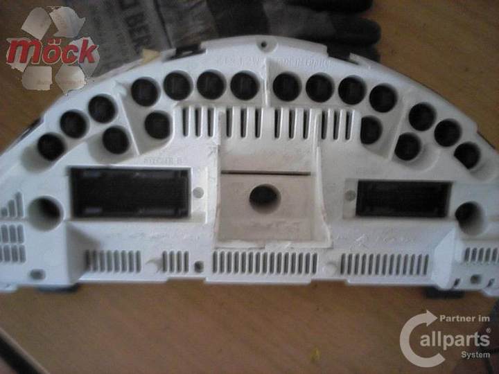 Kombiinstrument a160 bild1