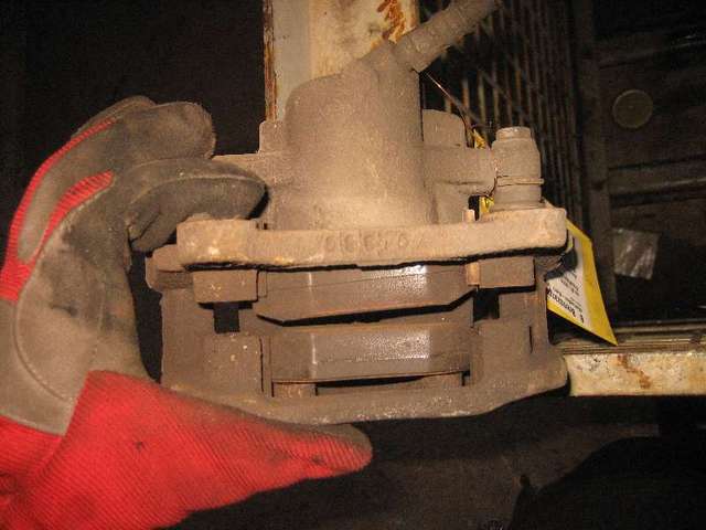 Bremszange -zylinder hinten links  bild1