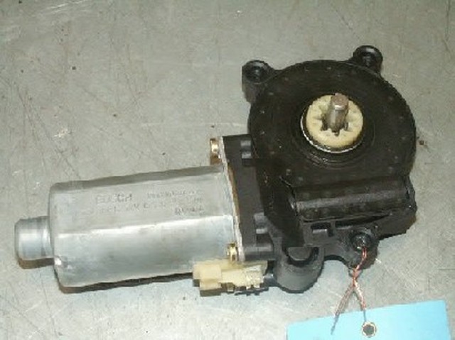 Motor fensterheber vorne links  vorne links 0130821679 bild1