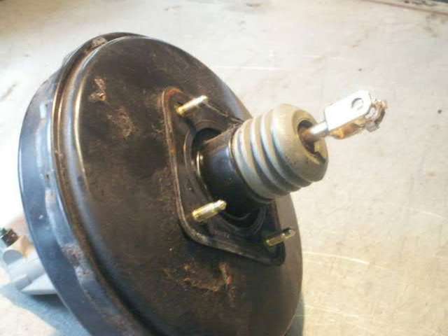 Hauptbremszylinder mit bremskraftverstaerker bild2